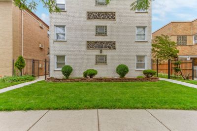 5724 Lawrence 1S
